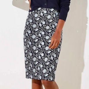 LOFT Daisy Pull On Pencil Skirt